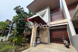 Rumah di , Dekat Pusat Kota, 3 KM, Luas 154m2m² LB 160m2m² Rumah di , Dekat Pusat Kota, 3 KM, Luas 154m2m² LB 160m2m²
