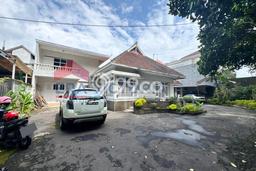 Ready to Use! Luxury House LT 880m2 Desain Elegan di Malang Kota Ready to Use! Luxury House LT 880m2 Desain Elegan di Malang Kota
