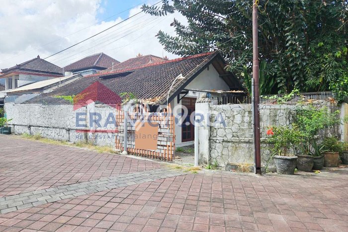 Rumah kawasan Kuta, Akses ke Pusat Kota, 2 KM, LT 186m2m² LB 104m2m² Rumah kawasan Kuta, Akses ke Pusat Kota, 2 KM, LT 186m2m² LB 104m2m²