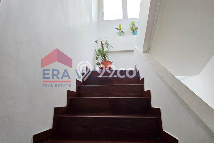SPECIAL OFFER! Tersedia KPR Rumah Modern lokasi Blimbing, Malang, LT 162m2m² Bangunan 324m2m² SPECIAL OFFER! Tersedia KPR Rumah Modern lokasi Blimbing, Malang, LT 162m2m² Bangunan 324m2m²