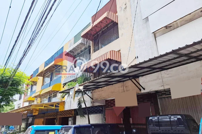 Ruko untuk disewa di Blimbing punya LT 118m2 & LB 295m2 harga sewa kompetitif Ruko untuk disewa di Blimbing punya LT 118m2 & LB 295m2 harga sewa kompetitif