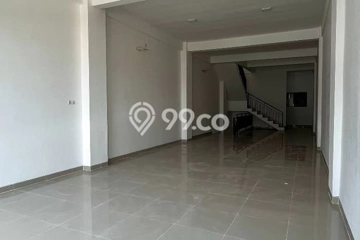 Ruko Kawasan Strategis Kawasan Surabaya Kota, Luas 300m2m², Pusat Perdagangan Ruko Kawasan Strategis Kawasan Surabaya Kota, Luas 300m2m², Pusat Perdagangan
