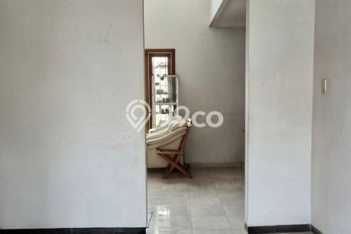 Rumah Mewah Siap Huni LT 240m2 di Sukolilo, Surabaya Rumah Mewah Siap Huni LT 240m2 di Sukolilo, Surabaya