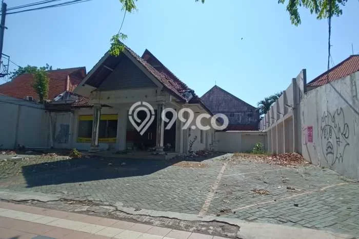 Unit Komersial Disewakan di Surabaya Kota di Area Ramai & Strategis Unit Komersial Disewakan di Surabaya Kota di Area Ramai & Strategis