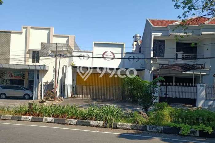 Dijual Komersial Area Komersial di Kupang, Luas 180m2m², Jalan Utama Dijual Komersial Area Komersial di Kupang, Luas 180m2m², Jalan Utama