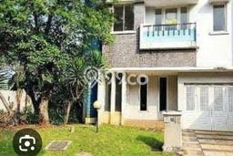 LOKASI TERBAIK! Rumah di Gading Serpong, 4 KT, Area Premium, LT 180m² LB 120m² LOKASI TERBAIK! Rumah di Gading Serpong, 4 KT, Area Premium, LT 180m² LB 120m²