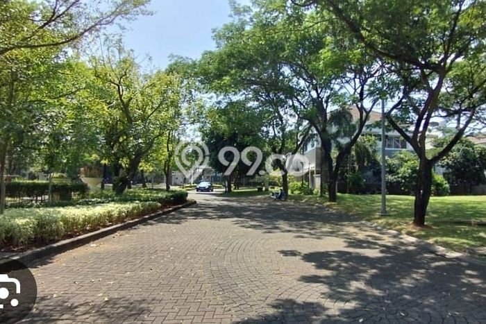 Tanah Dijual Lokasi Strategis di Tangerang dengan Luas 321m2 Tanah Dijual Lokasi Strategis di Tangerang dengan Luas 321m2