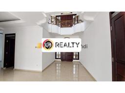 Rumah Bagus kawasan Gajah Mungkur, Semarang, LT 244m² LB 300m² DIJUAL CEPAT! Rumah Bagus kawasan Gajah Mungkur, Semarang, LT 244m² LB 300m² DIJUAL CEPAT!