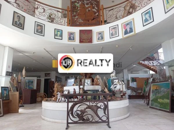 Rumah Eksklusif Siap Huni LT 591m2 di Banyumanik, Semarang Rumah Eksklusif Siap Huni LT 591m2 di Banyumanik, Semarang