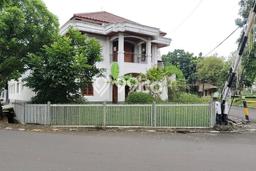 Jual Rumah Mewah Elegan Dengan View Eksklusif di Sektor 3A-Bintaro, Jakarta Selatan Jual Rumah Mewah Elegan Dengan View Eksklusif di Sektor 3A-Bintaro, Jakarta Selatan