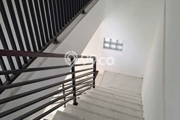 Sewa Rumah Murah di Sektor 9-Bintaro Tangerang Selatan dengan 5 KT Sewa Rumah Murah di Sektor 9-Bintaro Tangerang Selatan dengan 5 KT