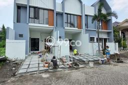 Dijual Rumah 3 Kamar Lokasi Strategis Nyaman dan Strategis di Tenggilis Mejoyo Dijual Rumah 3 Kamar Lokasi Strategis Nyaman dan Strategis di Tenggilis Mejoyo