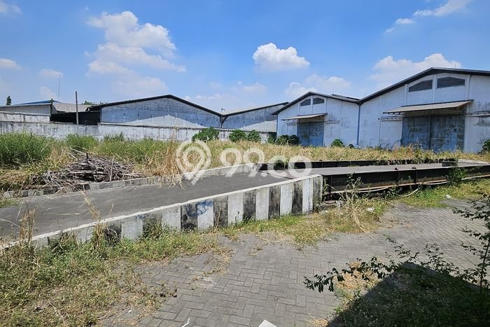 Gudang Kawasan Krian, Luas 4450m2m², Kawasan Komersial Gudang Kawasan Krian, Luas 4450m2m², Kawasan Komersial