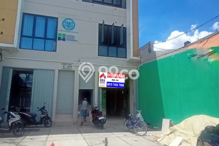Unit Ruko disewakan di Tebet Jakarta Selatan dengan LT 70m2 / LB 180m2 Unit Ruko disewakan di Tebet Jakarta Selatan dengan LT 70m2 / LB 180m2