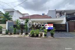 Disewakan Rumah Konsep Modern di Tebet Jakarta Selatan dengan 5 KT Disewakan Rumah Konsep Modern di Tebet Jakarta Selatan dengan 5 KT
