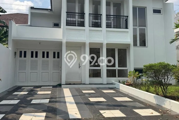 Rumah Elit LB 500m2 Siap Pakai Desain Elegan di Jatiwarna, Bekasi Rumah Elit LB 500m2 Siap Pakai Desain Elegan di Jatiwarna, Bekasi