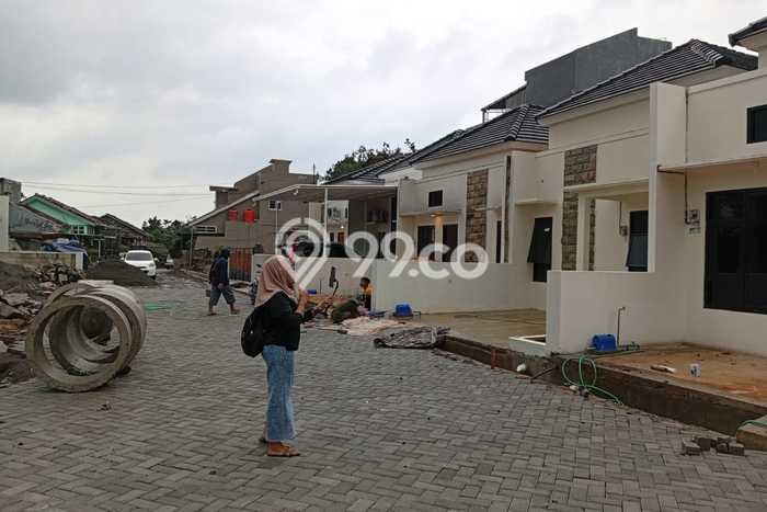 Jual Rumah Murah Meriah Banyumanik Punya 2 Kamar & LT 70m2 Jual Rumah Murah Meriah Banyumanik Punya 2 Kamar & LT 70m2
