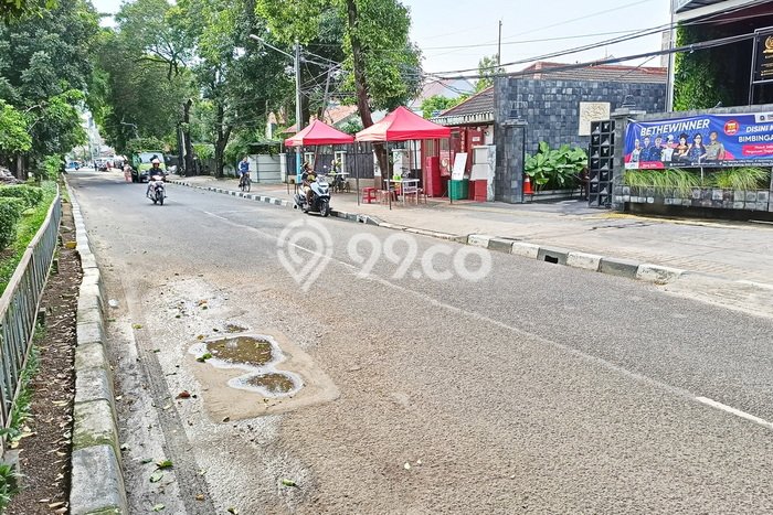 Dijual! Ruko di Rawamangun Jakarta Timur LT 90m2 / LB 300m2 Kawasan Bisnis Dijual! Ruko di Rawamangun Jakarta Timur LT 90m2 / LB 300m2 Kawasan Bisnis
