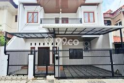 Ready to Use! Premium House LT 129m2 Desain Elegan di Rawamangun Ready to Use! Premium House LT 129m2 Desain Elegan di Rawamangun