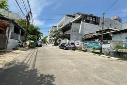 Ready to Use! Premium House LT 220m2 Desain Modern di Pluit Ready to Use! Premium House LT 220m2 Desain Modern di Pluit