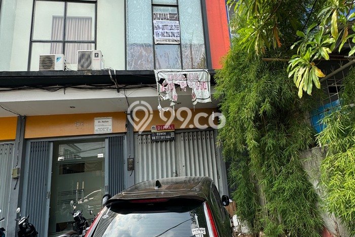 Unit Ruko Dijual di Jakarta Barat LT 67m2 & LB 200m2 Unit Ruko Dijual di Jakarta Barat LT 67m2 & LB 200m2