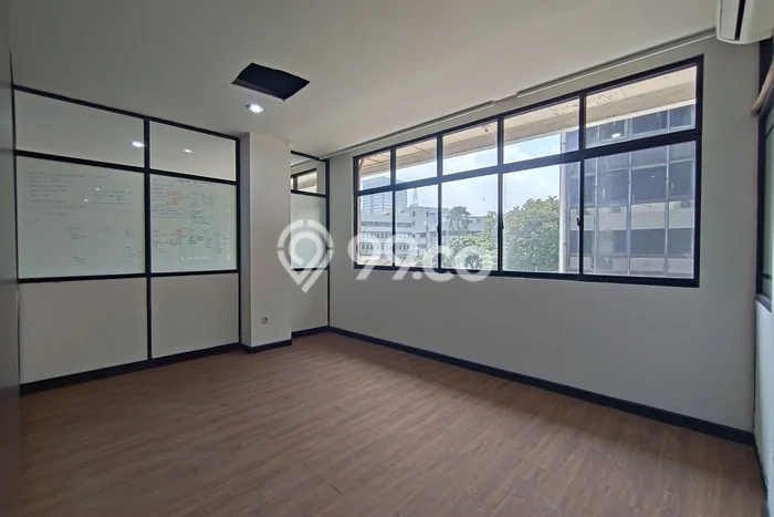Untuk Disewa Ruko di Gambir Jakarta Pusat LT 500m2, LB 185m2 Untuk Disewa Ruko di Gambir Jakarta Pusat LT 500m2, LB 185m2