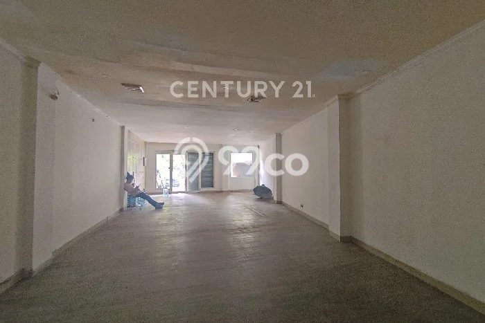 Area Strategis! Disewakan Ruko Lokasi Kebon Jeruk, Jakarta Barat Cocok untuk Bisnis Area Strategis! Disewakan Ruko Lokasi Kebon Jeruk, Jakarta Barat Cocok untuk Bisnis