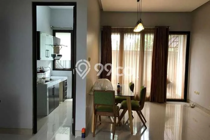 Rumah sewa siap pakai 5 Kamar Tidur di Pondok Ranji, Tangerang Selatan Rumah sewa siap pakai 5 Kamar Tidur di Pondok Ranji, Tangerang Selatan