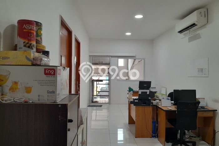 Jual Gudang Kawasan Premium di Daan Mogot, Luas 120m², Jalan Utama Jual Gudang Kawasan Premium di Daan Mogot, Luas 120m², Jalan Utama