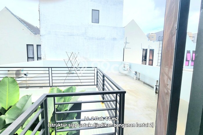 Ready to Use! Luxury House LT 161m2 Desain Modern di Semanan Ready to Use! Luxury House LT 161m2 Desain Modern di Semanan