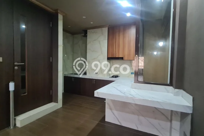 Unit Ruko disewakan di Cengkareng Jakarta Barat dengan LT 68m2 / LB 300m2 Unit Ruko disewakan di Cengkareng Jakarta Barat dengan LT 68m2 / LB 300m2