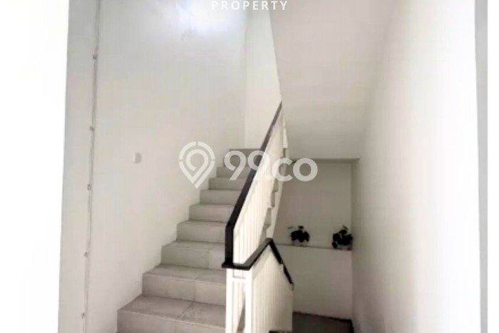 Peluang Investasi! Kost Dijual di BSD, Tangerang Selatan, 0 KT, 18 KM, Luas 724m2 Peluang Investasi! Kost Dijual di BSD, Tangerang Selatan, 0 KT, 18 KM, Luas 724m2