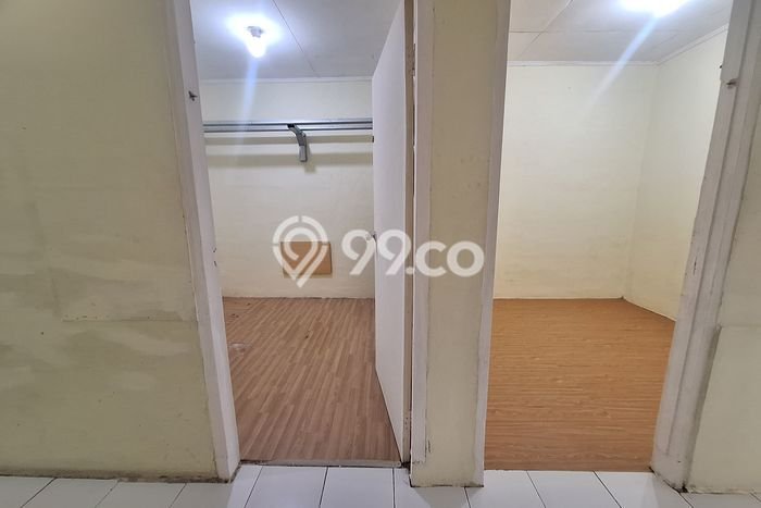 Jual Rumah Strategis Bagus Punya 2 KT di BSD Tangerang Selatan SHM Jual Rumah Strategis Bagus Punya 2 KT di BSD Tangerang Selatan SHM