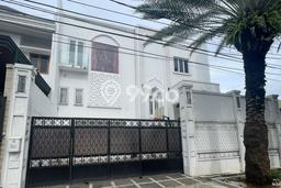 For Sale Rumah Mewah Exclusive di Pamulang, Tangerang Selatan For Sale Rumah Mewah Exclusive di Pamulang, Tangerang Selatan