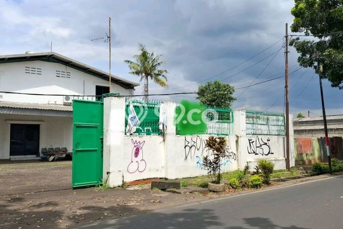 AREA BISNIS! Gudang Kawasan Cilangkap, Luas 1200m2m², Mainroad, Ramai AREA BISNIS! Gudang Kawasan Cilangkap, Luas 1200m2m², Mainroad, Ramai