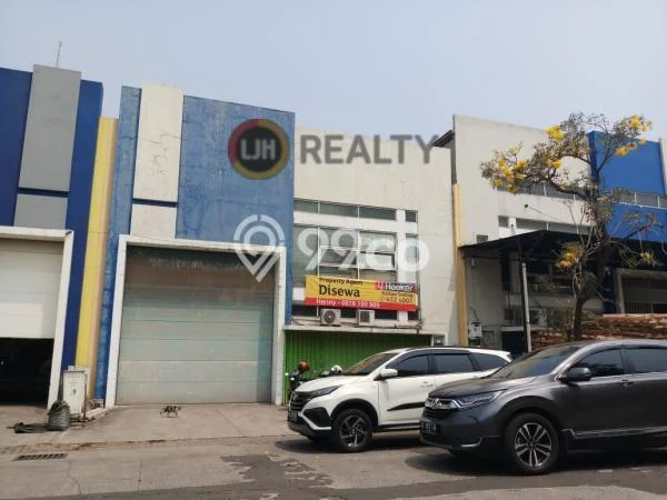 Ruko Kawasan Niaga Kawasan Pulo Gadung, Luas 0m², Siap Operasional Ruko Kawasan Niaga Kawasan Pulo Gadung, Luas 0m², Siap Operasional