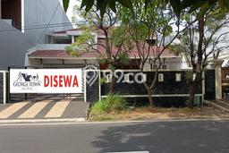 Disewakan! Rumah 4 Kamar Tidur &
4 Kamar Mandi di Kembangan Selatan, Jakarta Barat Disewakan! Rumah 4 Kamar Tidur &
4 Kamar Mandi di Kembangan Selatan, Jakarta Barat