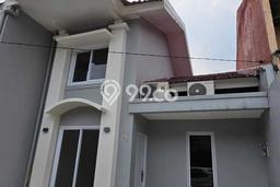Rumah Modern 2 KT di Gading Serpong Tangerang Semi Furnished Rumah Modern 2 KT di Gading Serpong Tangerang Semi Furnished