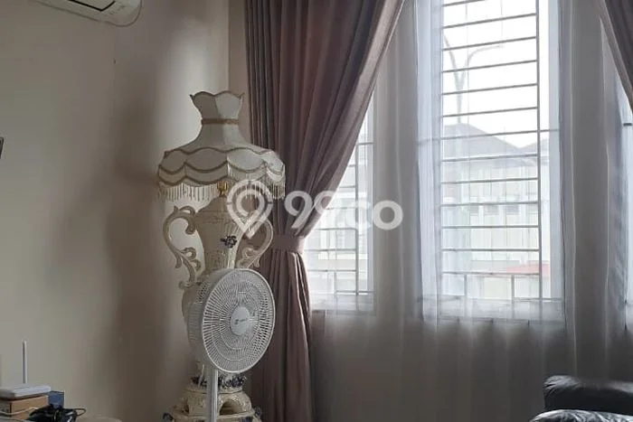 For Sale! Luxury House LT 160m2 Desain Modern di Grand Wisata For Sale! Luxury House LT 160m2 Desain Modern di Grand Wisata