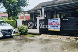 For Sale Rumah 2 Kamar Lokasi Ideal Bagus dan Strategis di Bekasi Timur For Sale Rumah 2 Kamar Lokasi Ideal Bagus dan Strategis di Bekasi Timur