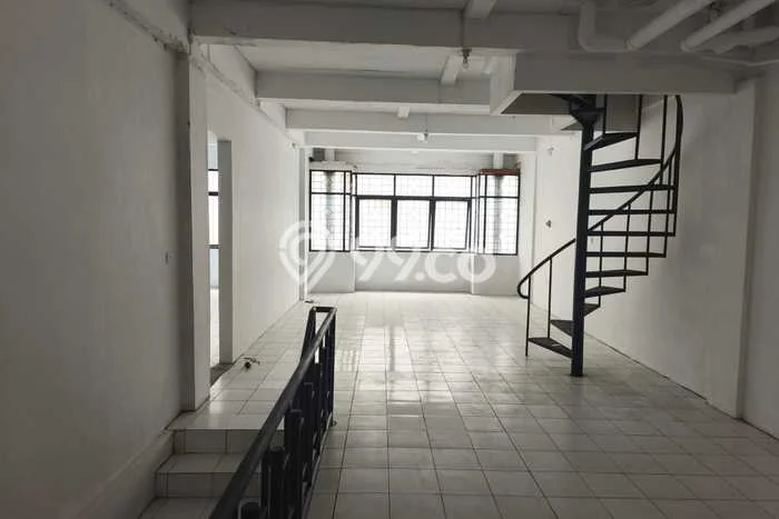 Unit Ruko Disewa Lokasi Astanaanyar, Bandung Spesifikasi Luas Bangunan 540m2 Unit Ruko Disewa Lokasi Astanaanyar, Bandung Spesifikasi Luas Bangunan 540m2