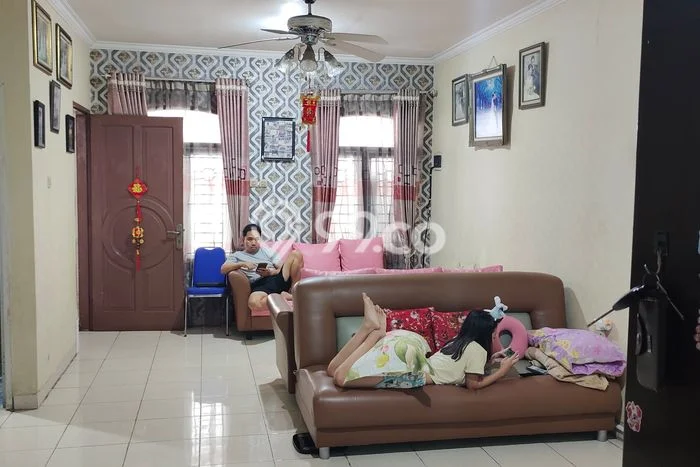 Dijual Hunian Rumah Terawat 4 KT di Kalideres, Jakarta Barat Dijual Hunian Rumah Terawat 4 KT di Kalideres, Jakarta Barat