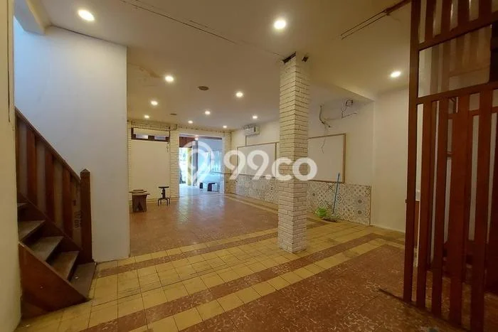Ruko Komersial Disewakan di Coblong Bandung Luas 194m2 Ruko Komersial Disewakan di Coblong Bandung Luas 194m2