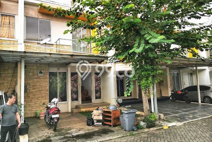 Dijual Rumah Eksklusif 4 KT di Green Lake City, Jakarta Barat Dijual Rumah Eksklusif 4 KT di Green Lake City, Jakarta Barat