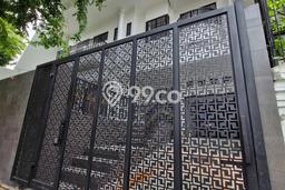 Jual Rumah Mewah Elegan Dengan View Eksklusif di Tomang, Jakarta Barat Jual Rumah Mewah Elegan Dengan View Eksklusif di Tomang, Jakarta Barat