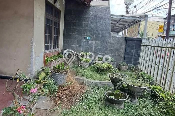 Rumah Elit Modern Siap Huni di Surabaya Kota Surabaya Rumah Elit Modern Siap Huni di Surabaya Kota Surabaya
