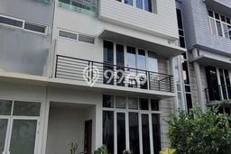 Siap Huni Hunian Elit 3 Kamar di Kemayoran Dekat ke Mana Saja Siap Huni Hunian Elit 3 Kamar di Kemayoran Dekat ke Mana Saja
