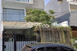 Hunian Elit LB 187m2 Siap Pakai Desain Elegan di Sunter, Jakarta Utara Hunian Elit LB 187m2 Siap Pakai Desain Elegan di Sunter, Jakarta Utara