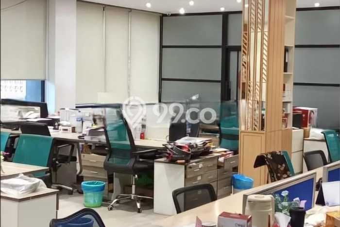 Gudang Disewa di Jakarta Utara dengan LB 4000m2 Area Komersial Ramai Gudang Disewa di Jakarta Utara dengan LB 4000m2 Area Komersial Ramai