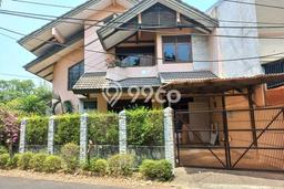 Dijual Rumah Premium dengan Fasilitas Sekitar Komplit di Kebon Jeruk, Jakarta Barat Dijual Rumah Premium dengan Fasilitas Sekitar Komplit di Kebon Jeruk, Jakarta Barat